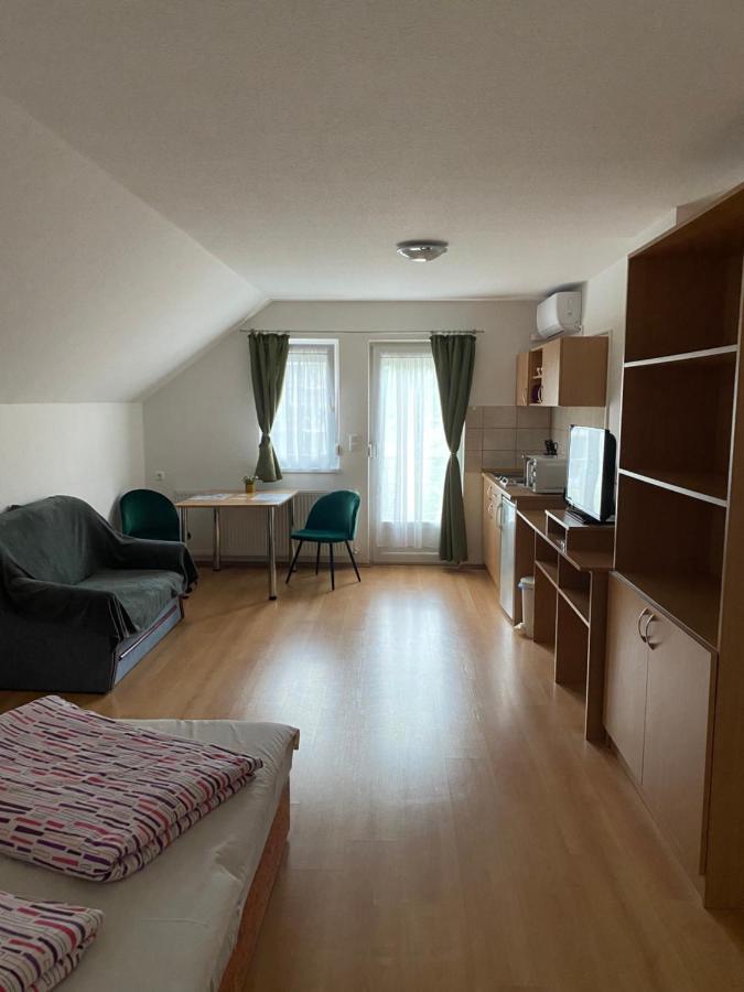 Апартаменти Bonita Apartmanhaz Залакарош Екстер'єр фото